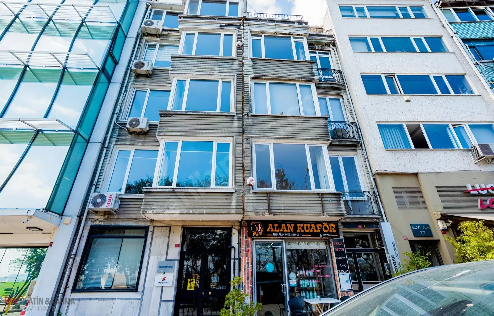 Kabataş Setüstü'nde Boğaz Manzaralı Komple Satılık İki Bina