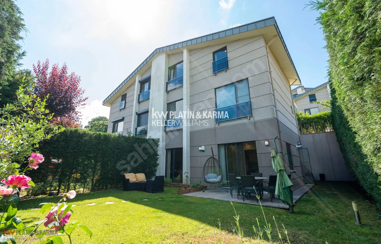Zekeriyaköy Uskumruköy Lotus Natura'da 4+1 Satılık Villa